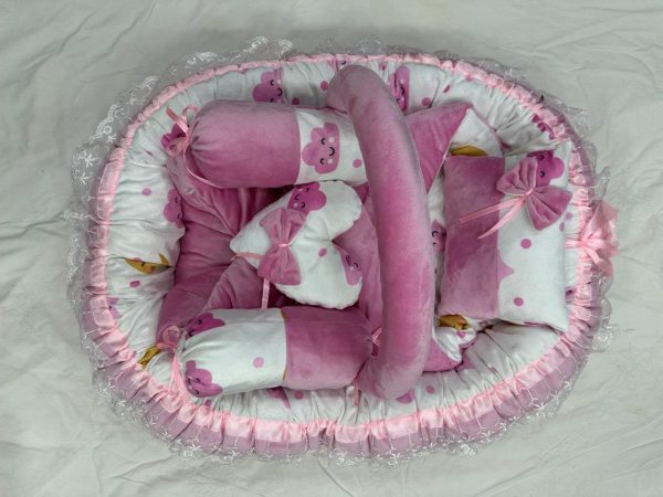 c68af15e-9a02-4434-ad1d-3c511d4ac23d Multi-Piece Baby Snuggle Bed Set